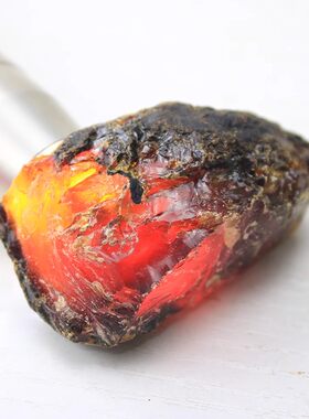 现货批发天然琥珀原石摆件矿石毛料水晶石头鱼缸石 装饰造景 花盆