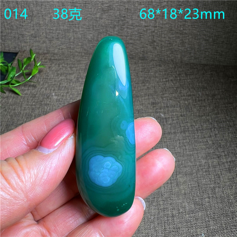 现货天然水晶绿缠丝玛瑙滚石大颗粒雨花石把玩 原石油润 鱼缸装饰