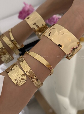 又时髦叠搭肌理宽手镯环开口