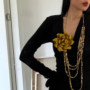 摇儿绕 复古法式优雅度假 金色亚克力串珠花朵多层项链毛衣链女