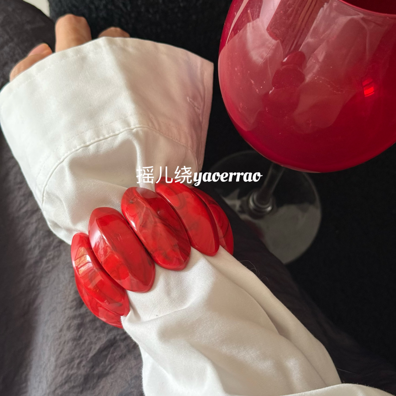 排列石晕染纹理弹力宽红手镯