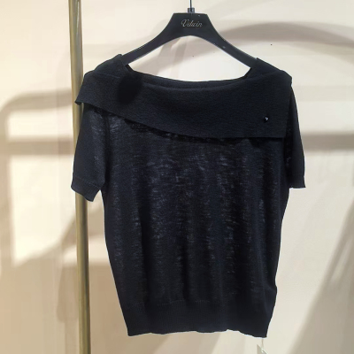 黑色一字领短袖针织衫