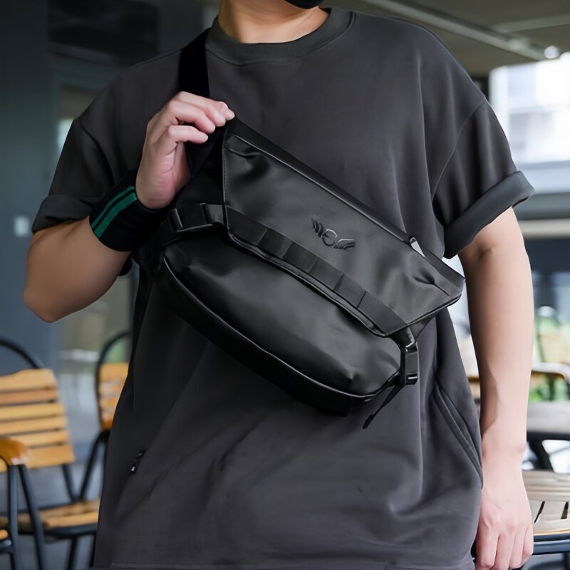 男骑行斜挎休闲包高品质