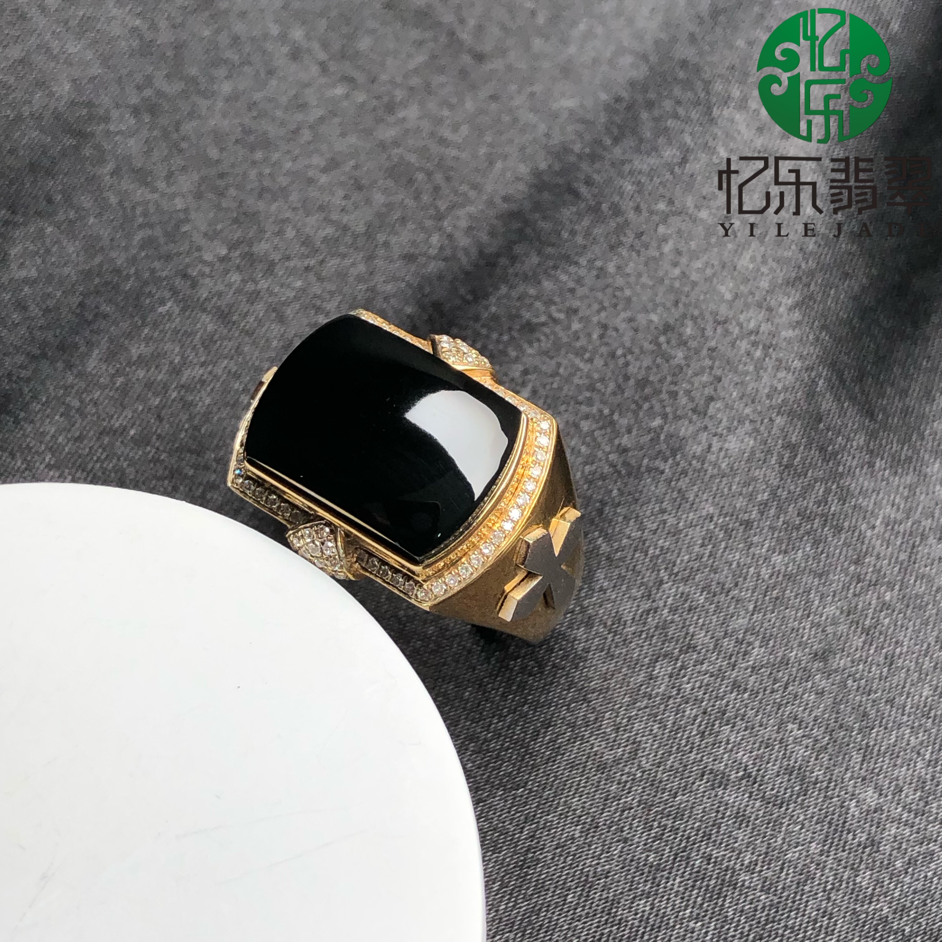 缅甸天然A货翡翠墨翠马鞍戒指18k金男士戒指送男友送爸爸