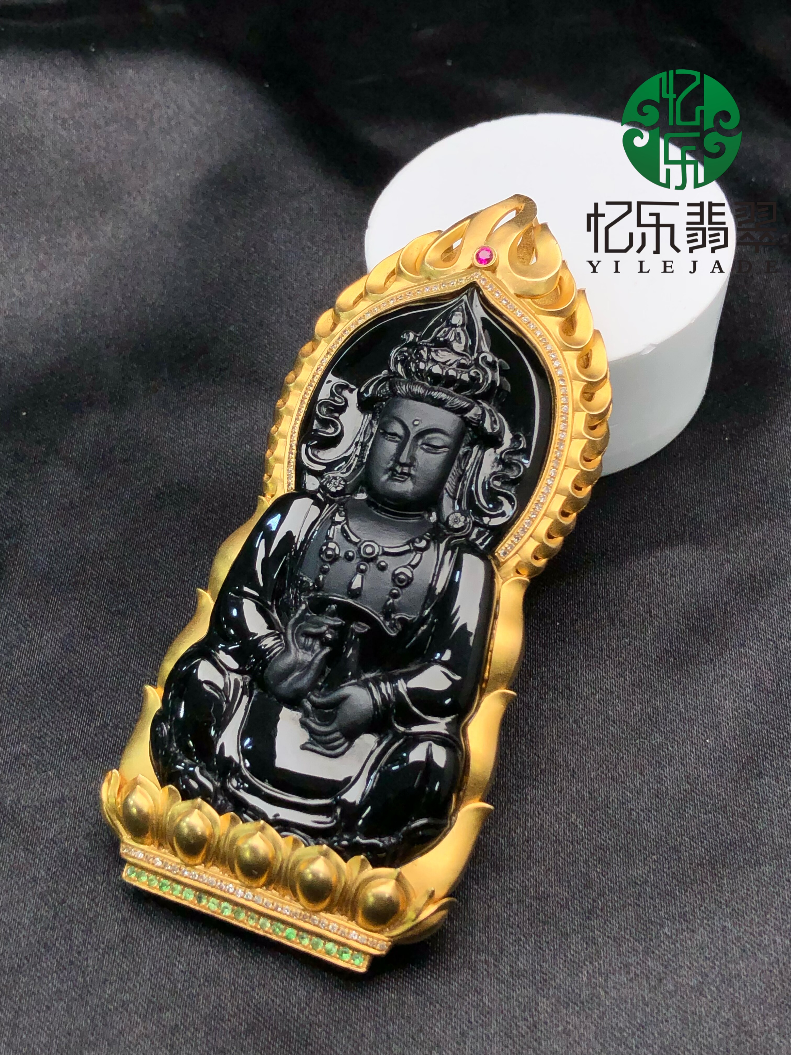 缅甸天然A货翡翠高品质墨翠净瓶观音吊坠18k金镶嵌观音挂件收藏级