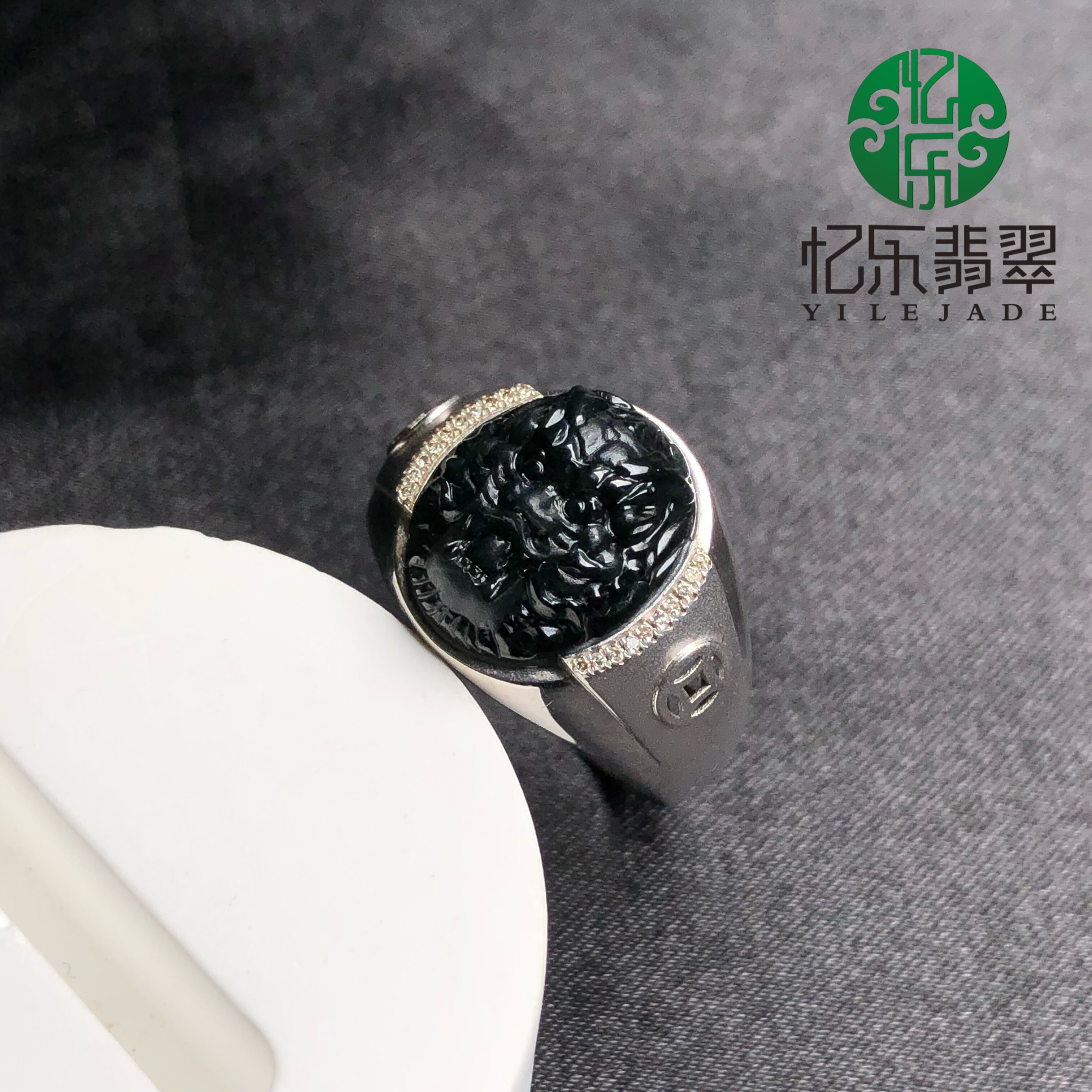 缅甸天然A货翡翠墨翠龙头戒指18k金镶嵌龙头男戒送礼首选霸气大方