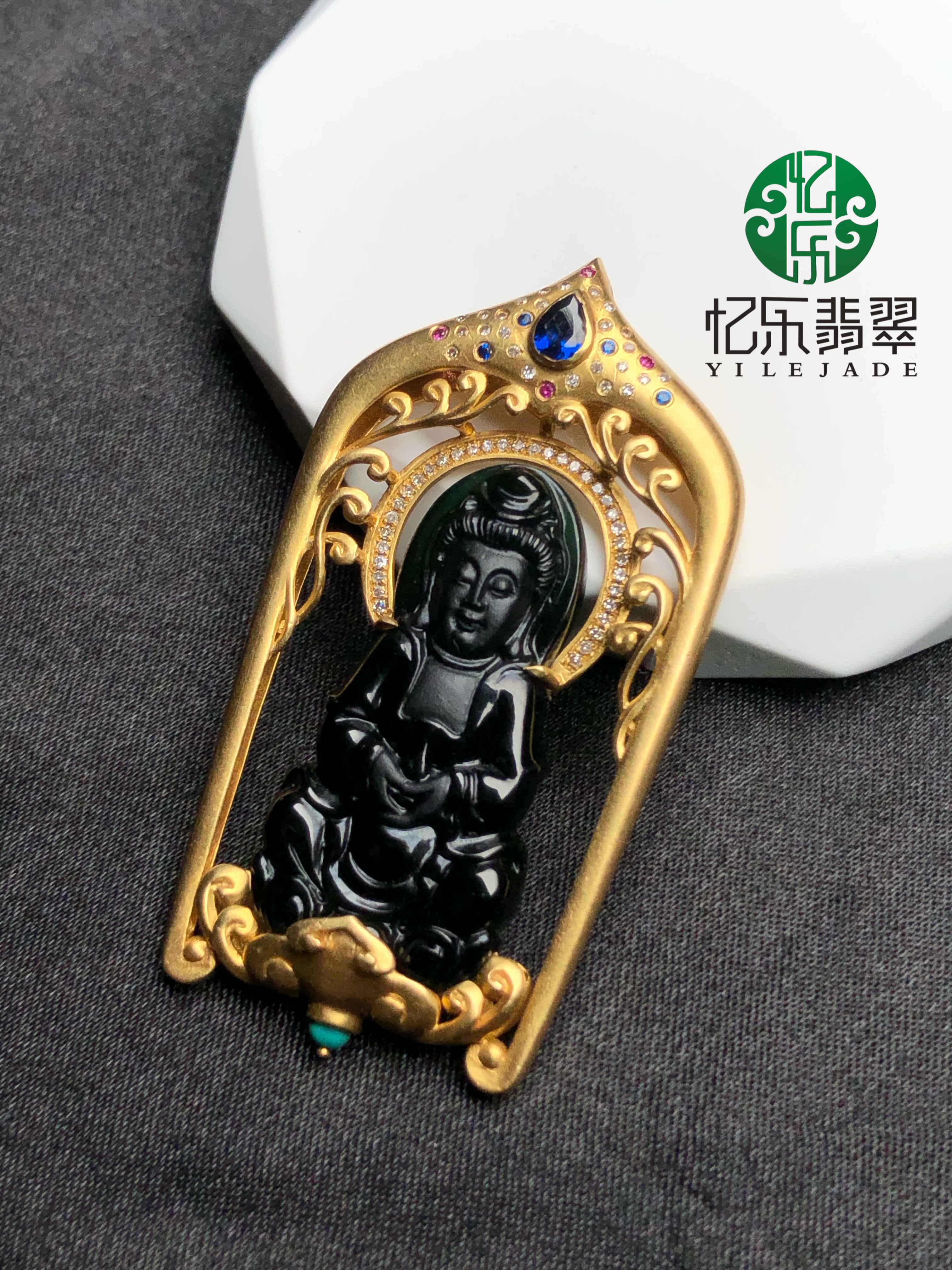 缅甸天然A货翡翠墨翠观音吊坠18k金镶嵌净瓶观音挂件送男友送女友