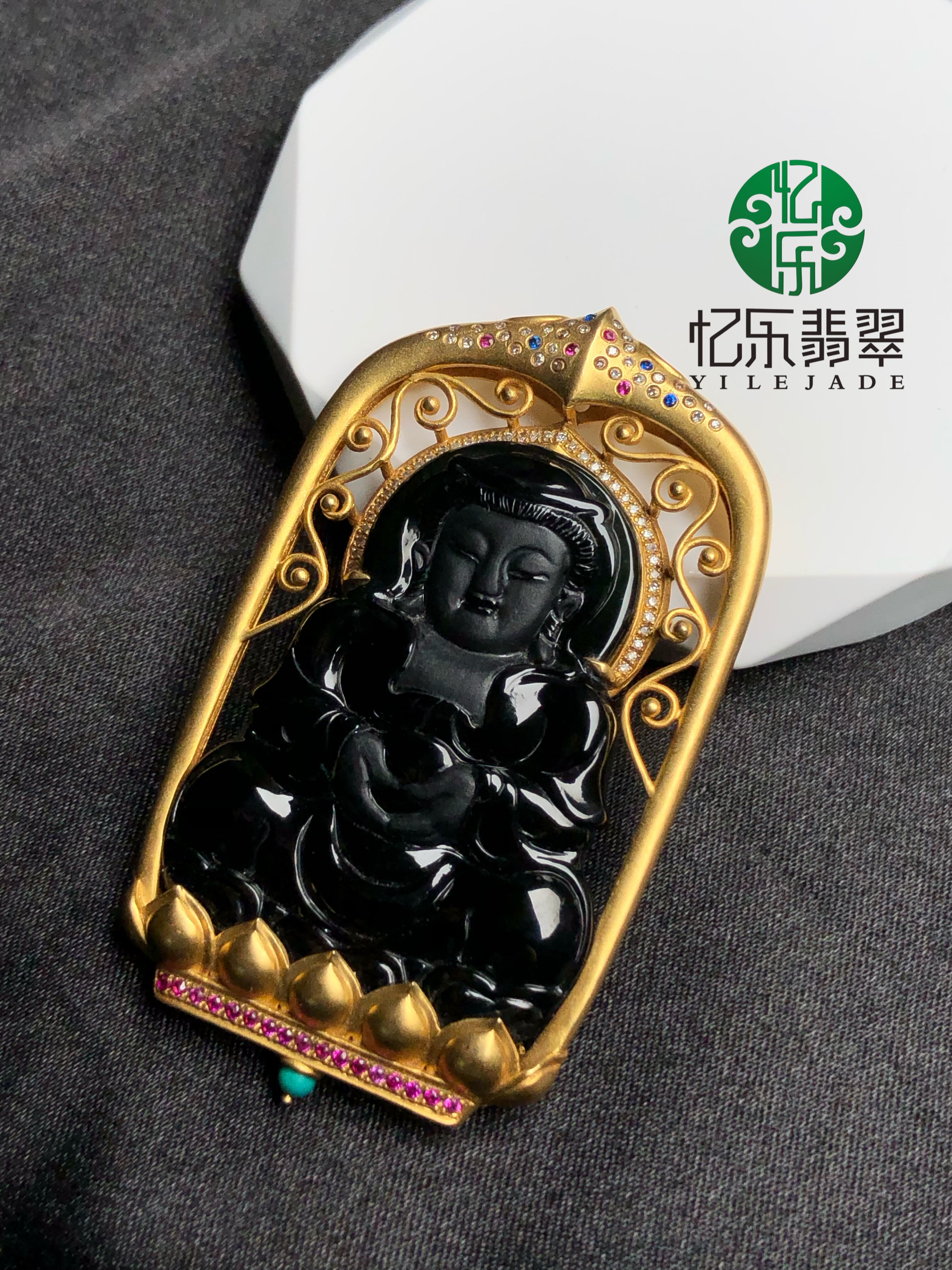 缅甸天然A货翡翠墨翠观音吊坠18k金镶嵌墨翠观音吊坠送男友送爸爸