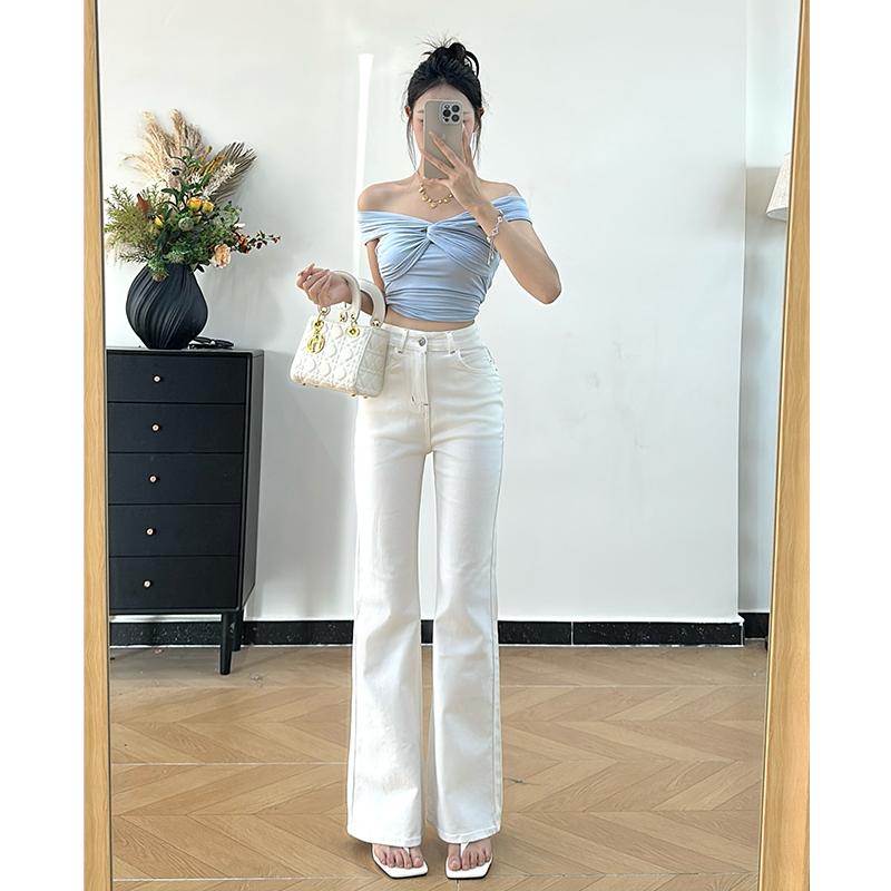 白色简约风小个子穿搭微喇牛仔裤