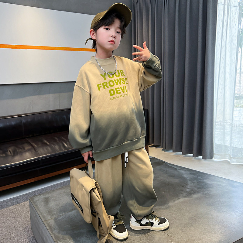 儿童春装男童套装2024新款大童渐变卫衣运动服帅气时髦潮生日礼物
