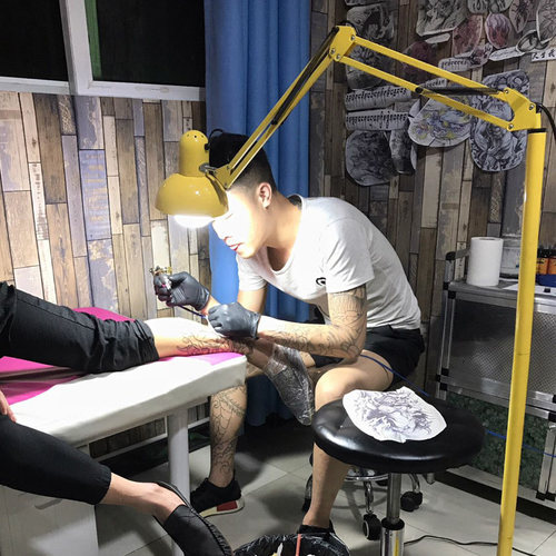 书房客厅卧室长臂纹绣美睫落地灯