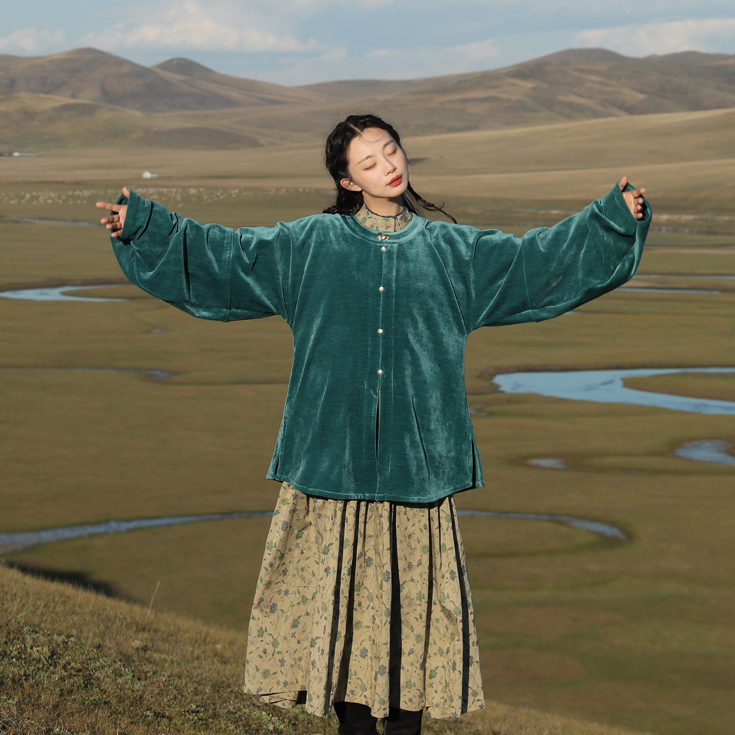 谜阿凰【青黛圆领衫】明制原创汉服上衣日常女款冬装重工外套半裙,女装/女士精品,汉服上装,淘宝优惠券,粉丝福利购,淘宝优惠卷