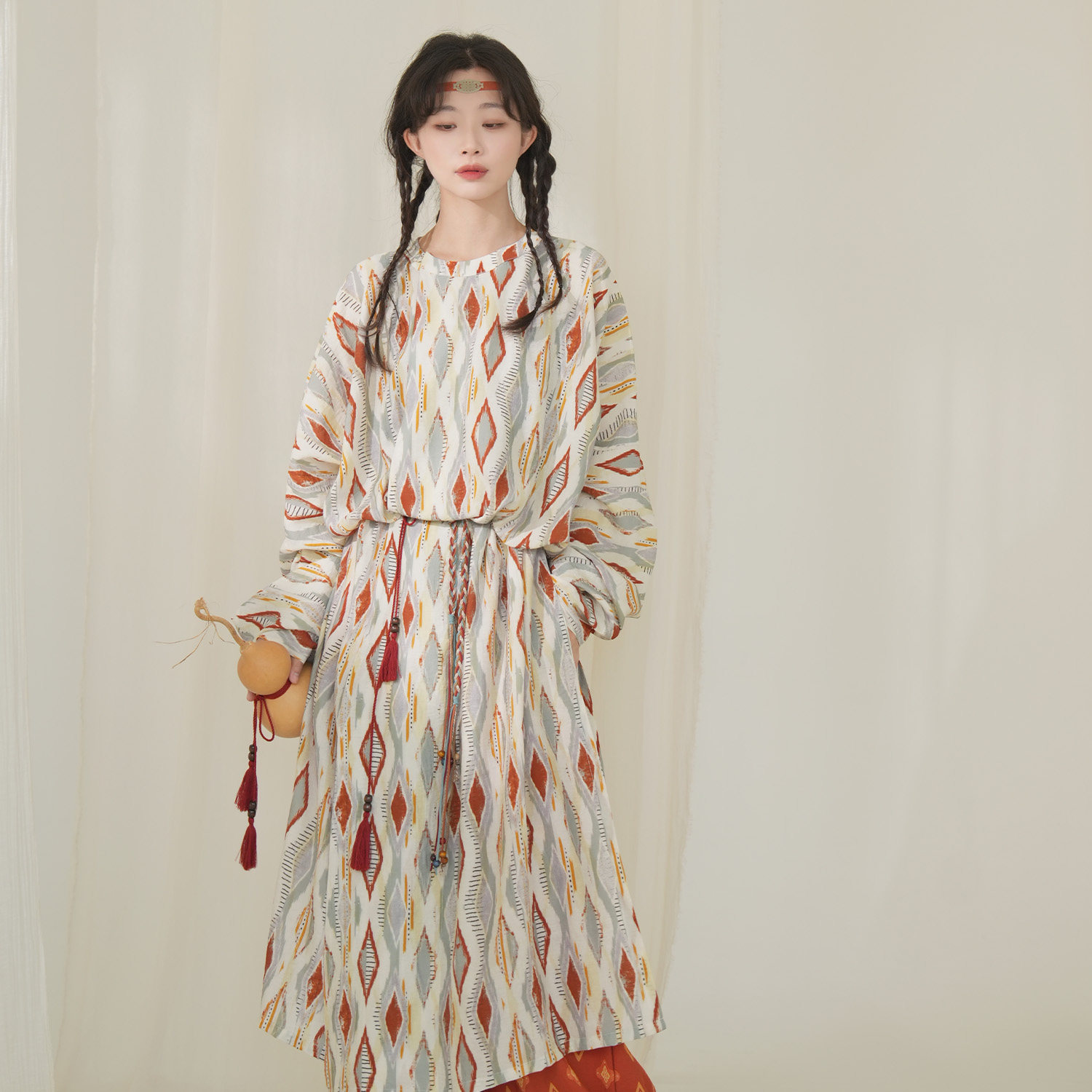 谜阿凰菱序圆领袍唐制汉服长袍女图片