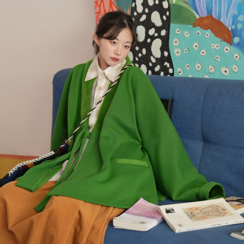 谜阿凰绿热岩绒外套明制通勤汉服