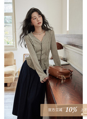 夕蒙2025新款春秋季小众卡其色上衣韩系正肩时尚洋气v领长袖t恤女