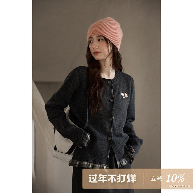 夕蒙2025新款秋冬韩系上衣小个子慵懒高级感深花灰拼接毛衣开衫女