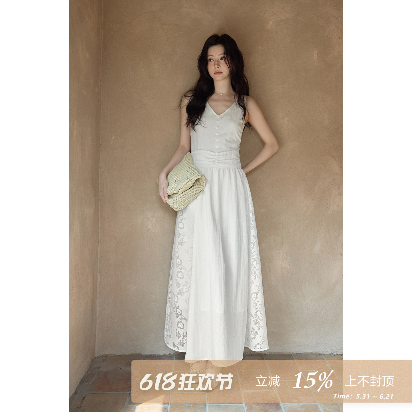 夕蒙2026新款夏季韩系好看裙子设计感收腰白色v领背心无袖连衣裙
