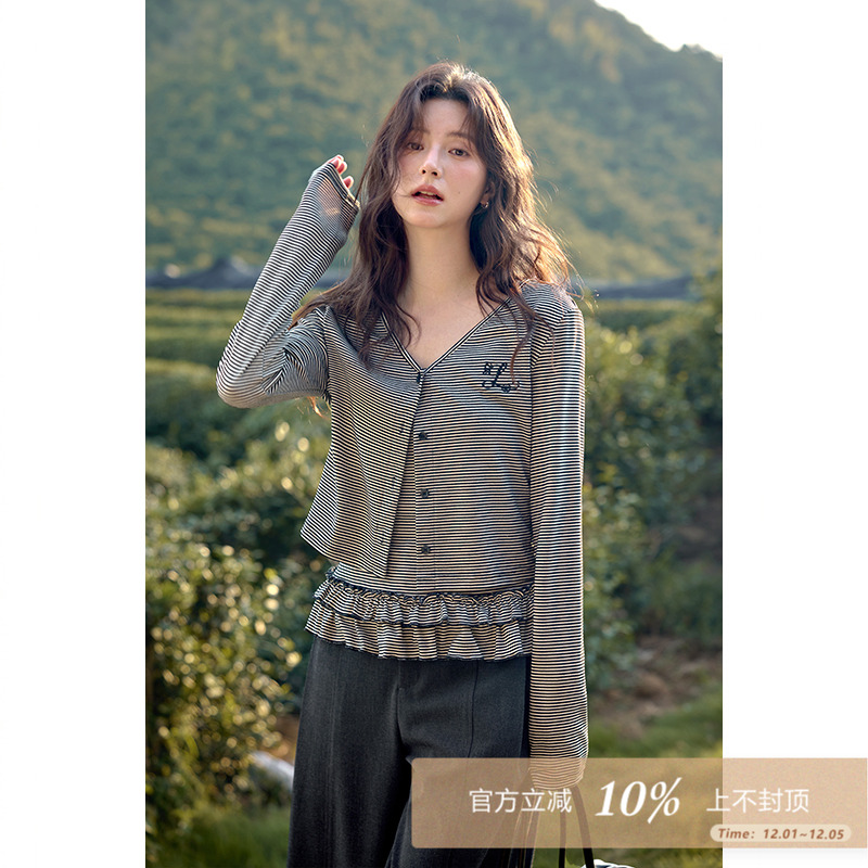 夕蒙2025新款秋季韩系高级感chic别致上衣小众气质v领黑白条纹t恤