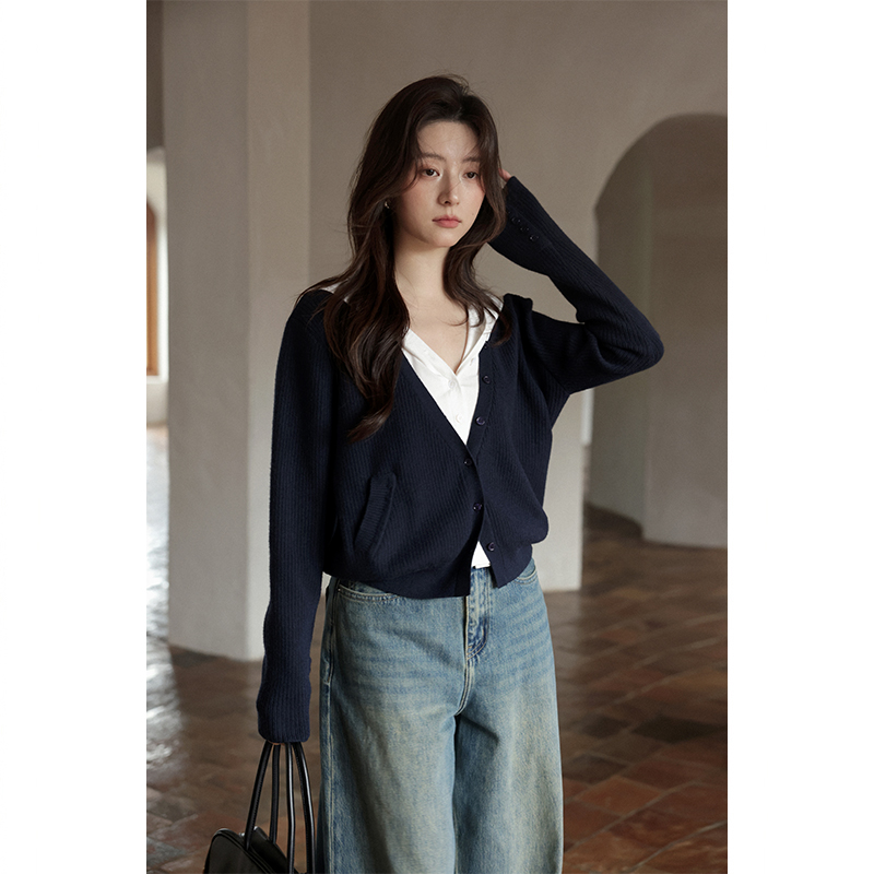 夕蒙2025新款秋季韩系假两件气质上衣小个子时尚小众藏蓝针织开衫