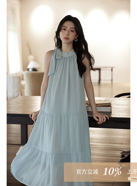 夕蒙2026新款夏小个子蓝色气质无袖挂脖背心连衣裙女度假风长裙