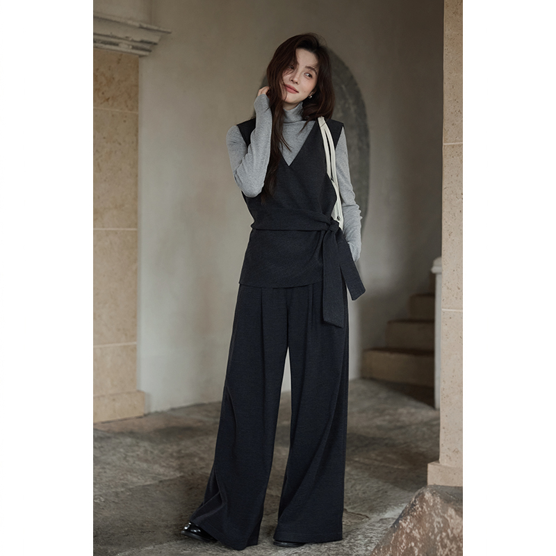 夕蒙2025新款秋韩系气质小众绝美减龄独特别致内搭上衣裤子三件套