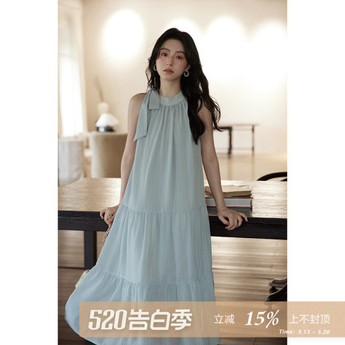 夕蒙2026新款夏小个子蓝色气质无袖挂脖背心连衣裙女度假风长裙