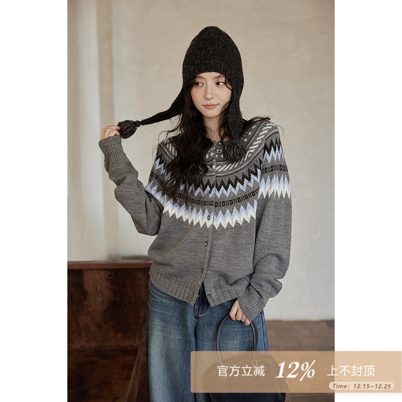 设计感小众小个子毛衣