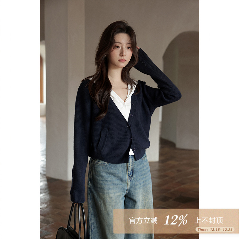 夕蒙2025新款秋季韩系假两件气质上衣小个子时尚小众藏蓝针织开衫