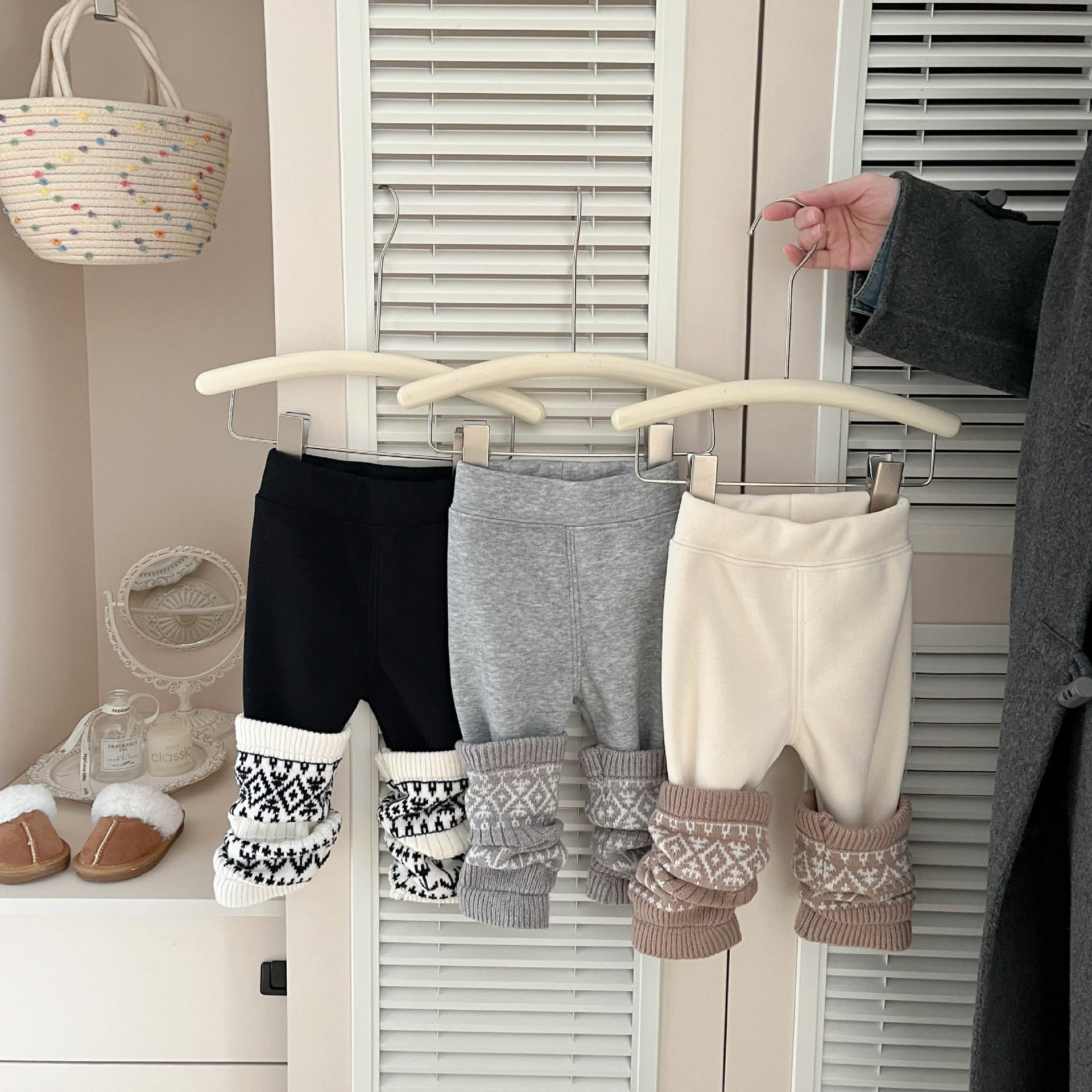 女童冬季洋气拼接保暖打底裤新款宝宝韩系加绒加厚百搭堆堆袜裤子