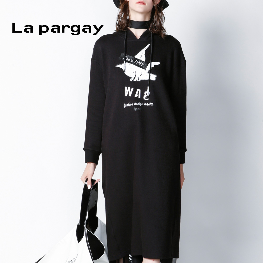 Lapargay纳帕佳2020新款女装春秋季黑色中长款休闲长袖连帽连衣裙
