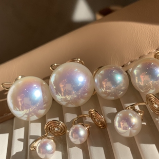 小灯泡 透粉炫光人造akoya仿珍珠硅胶蚊香盘耳夹耳钉无耳洞 bi入款