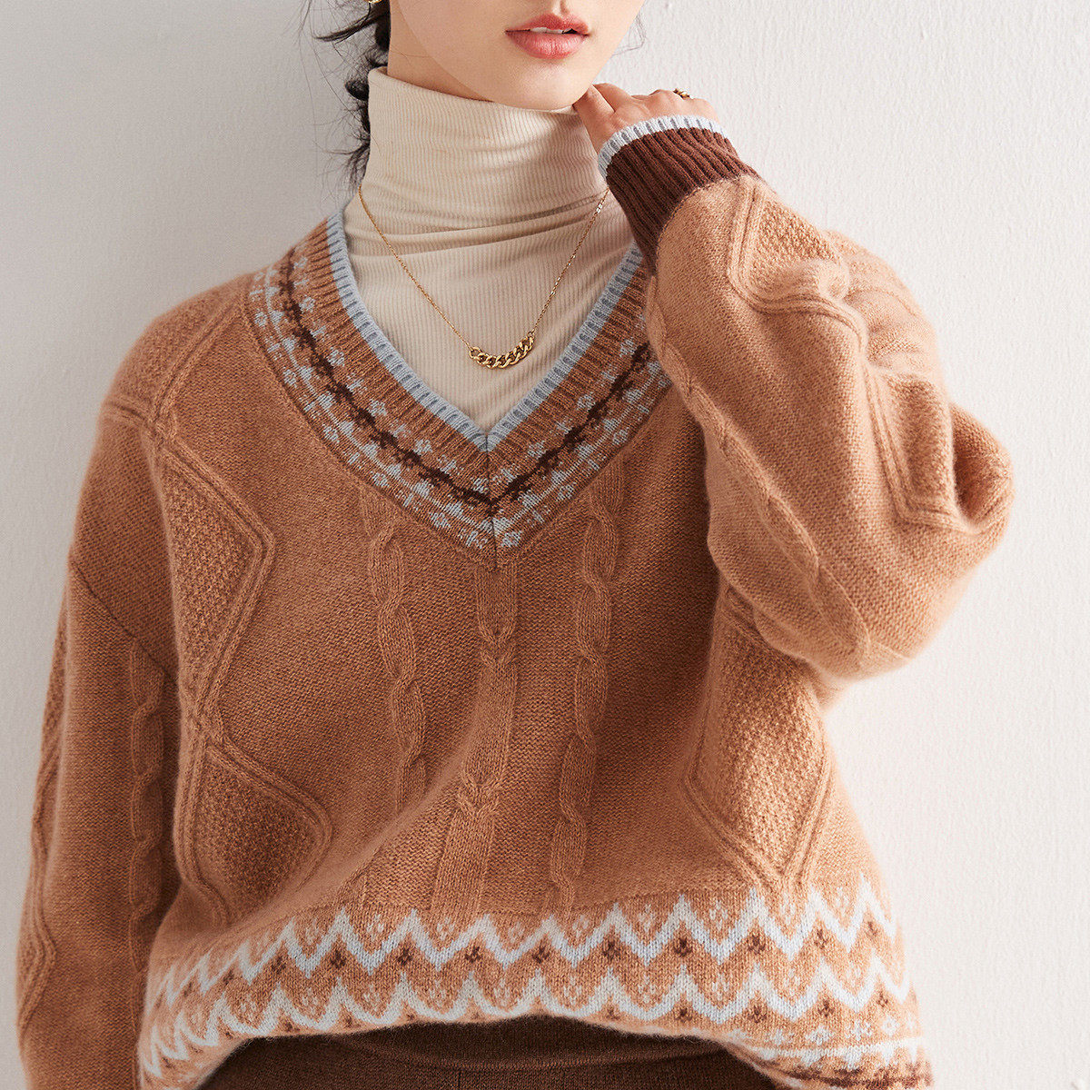 PALUOPO/帕罗山羊绒V领女衫ET21305R-B