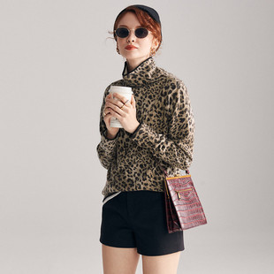 ET20065R PALUOPO 帕罗山羊绒堆领印花豹纹女衫