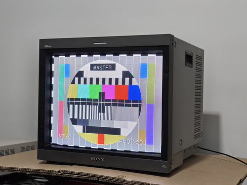 彩色CRT监视器PVM-20L4库存带发票