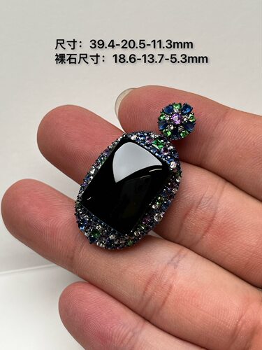 冰种翡翠墨翠马鞍吊坠 18k金镶嵌