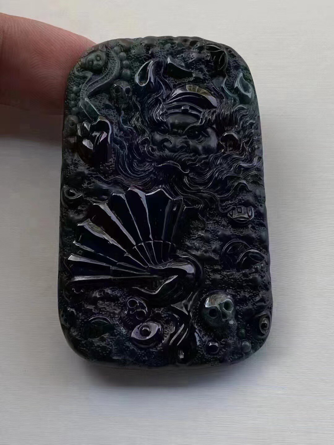 翡翠墨翠钟馗伏魔吊坠