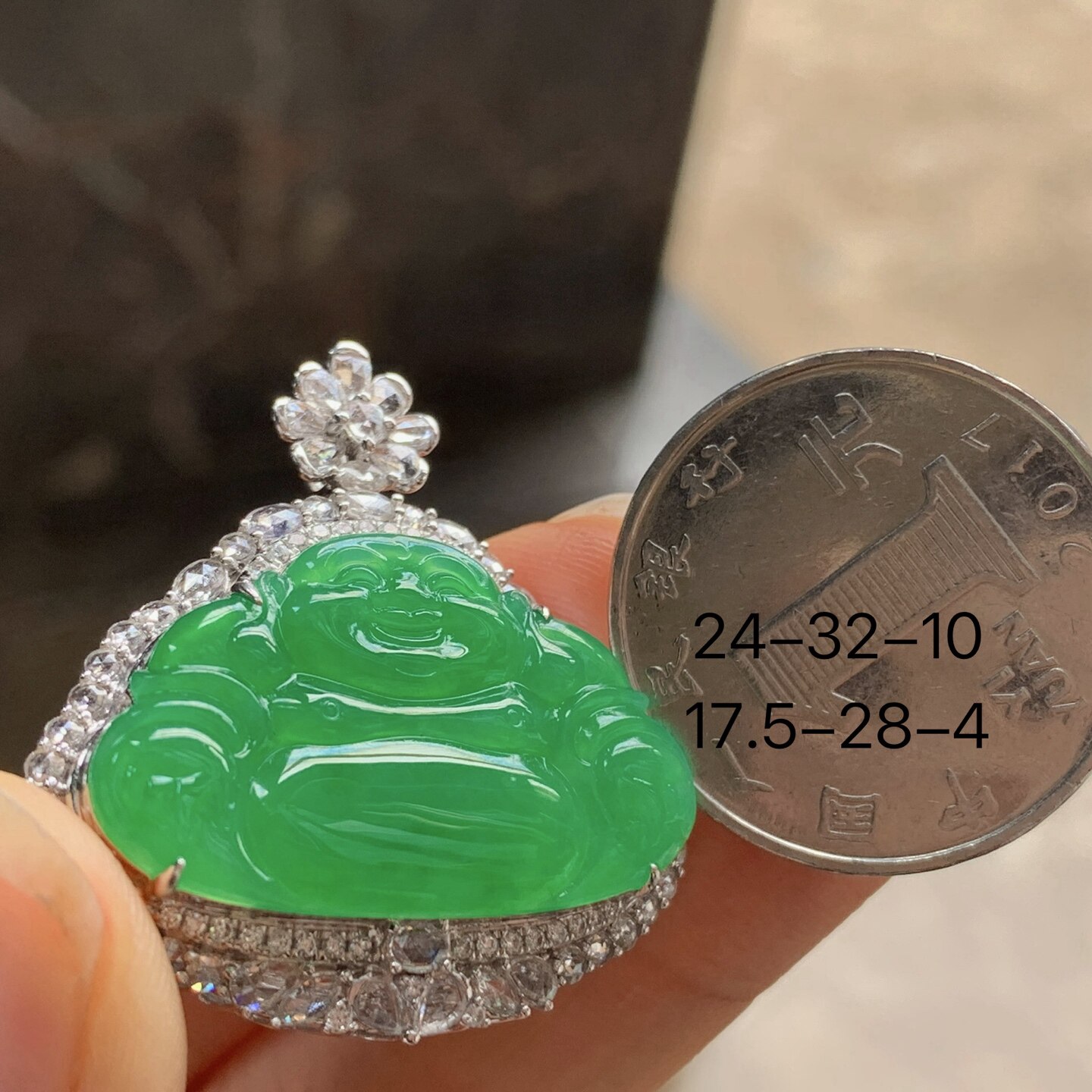 翡翠阳绿色佛公 冰透色阳 18k金钻镶嵌 价95000