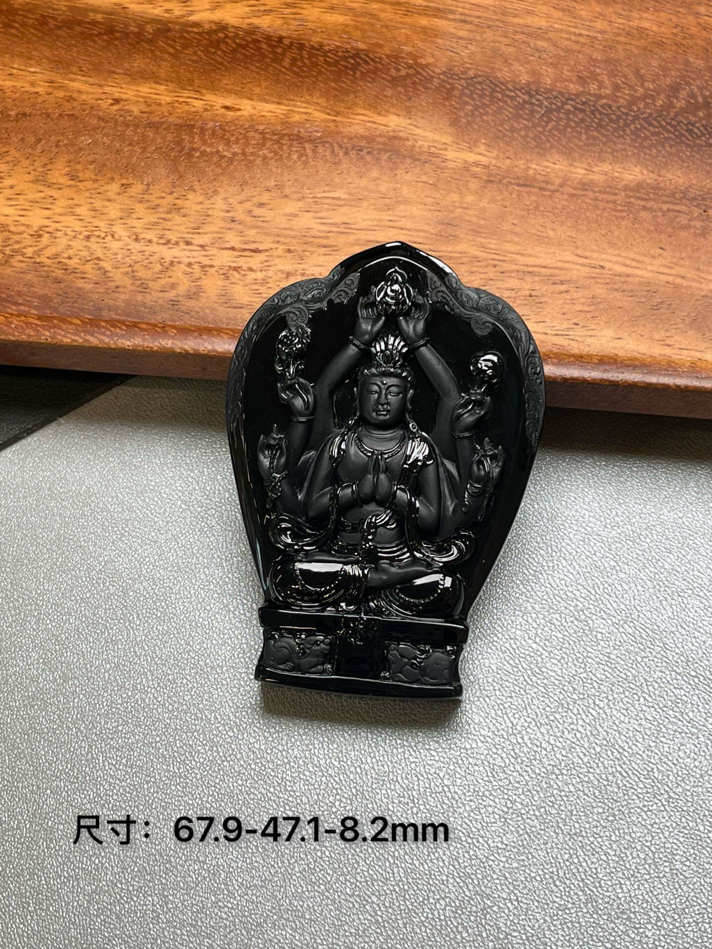 缅甸翡翠墨翠千手观音 黑度十级黑 打灯通透 油性十足.