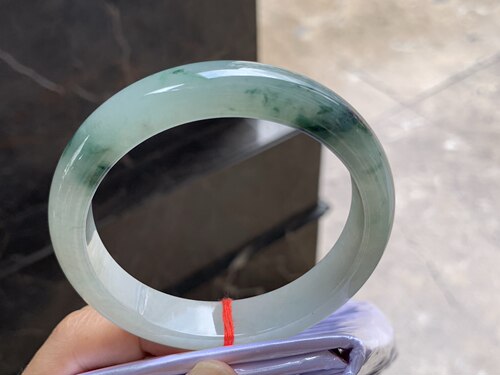 翡翠飘花手镯  圈口60 61