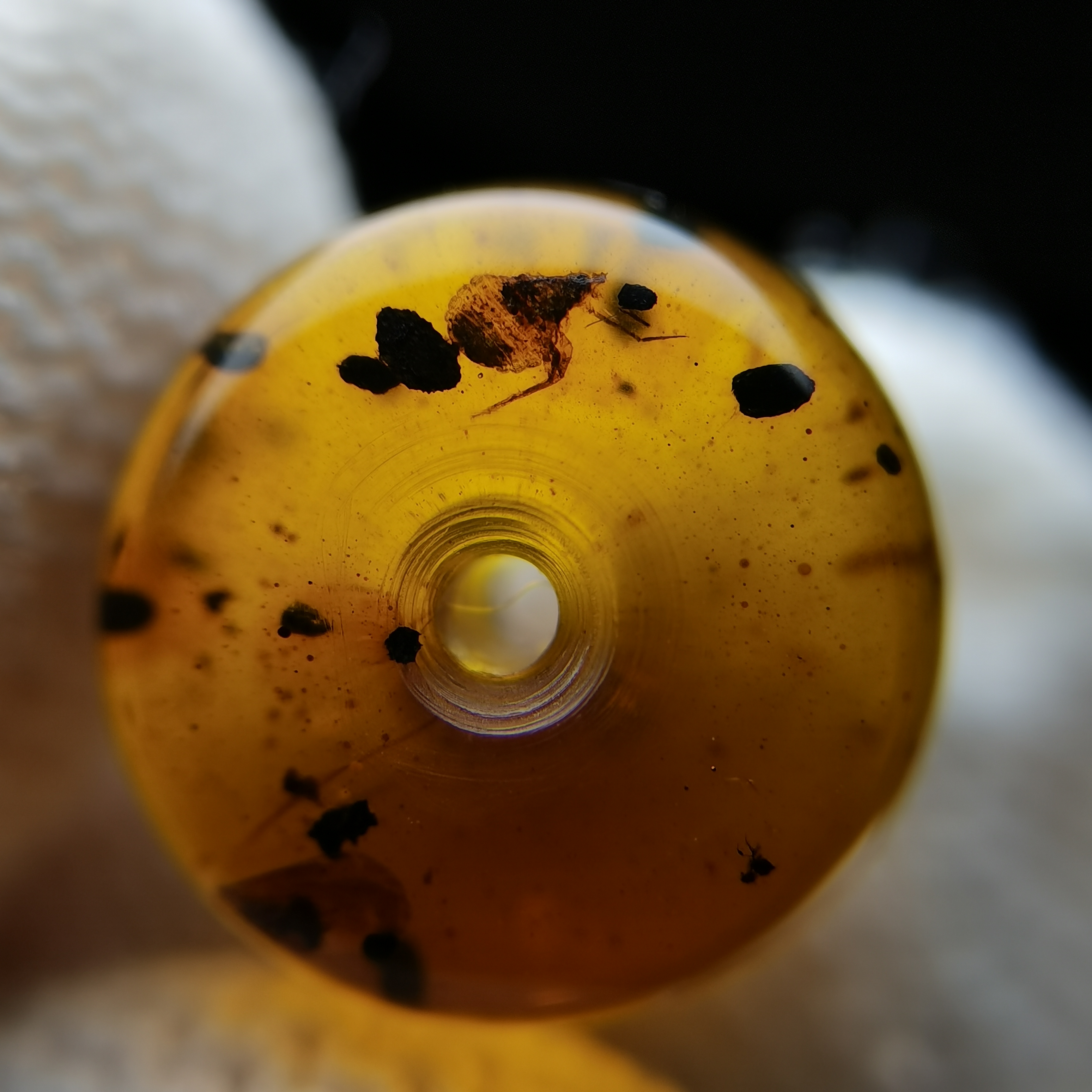 天然抚顺琥珀虫珀植物珀单珠桶配饰金珀植物花珀翳珀血珀吊坠手串
