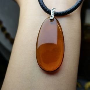 天然原矿抚顺琥珀净水925纯银吊坠项链豆油红金珀植物珀干白花珀