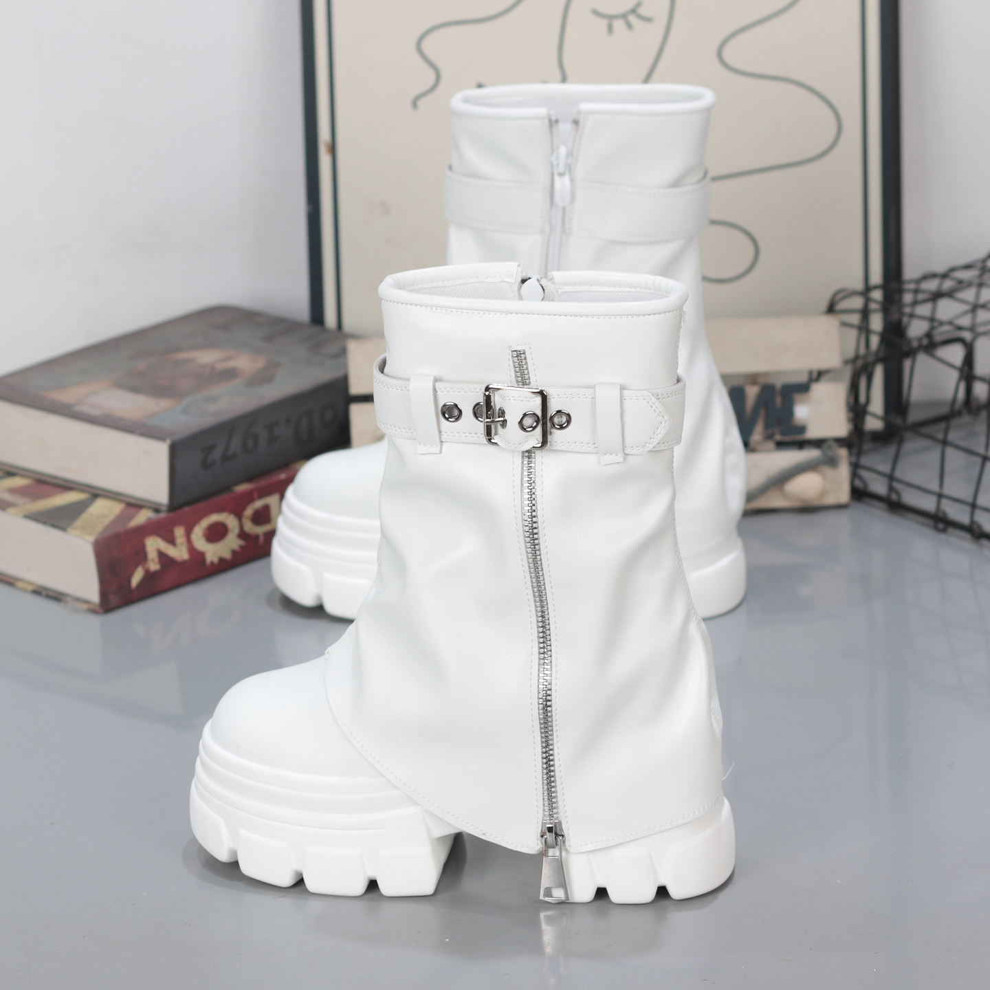 厚底内增高10-12CM百搭休闲女马丁靴瘦瘦靴增高高筒22cm加绒棉靴