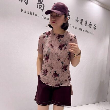 芮娜依莲5122夏季新款欧货褶皱衫短袖加大码女装胖妹妹显瘦气质衫
