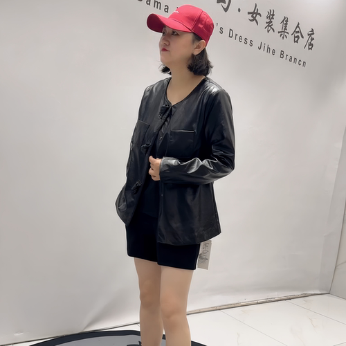 女权贵族秋季新款大码PU皮外套女