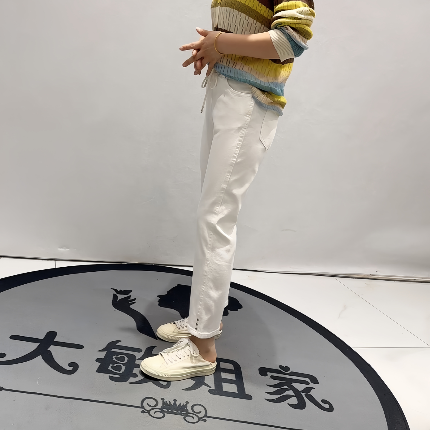 8895柏菲蒂春季新款牛仔裤加大码女装胖妹妹松紧腰显瘦白色烟管裤,女装/女士精品,常规大码外套,淘宝优惠券,粉丝福利购,淘宝优惠卷