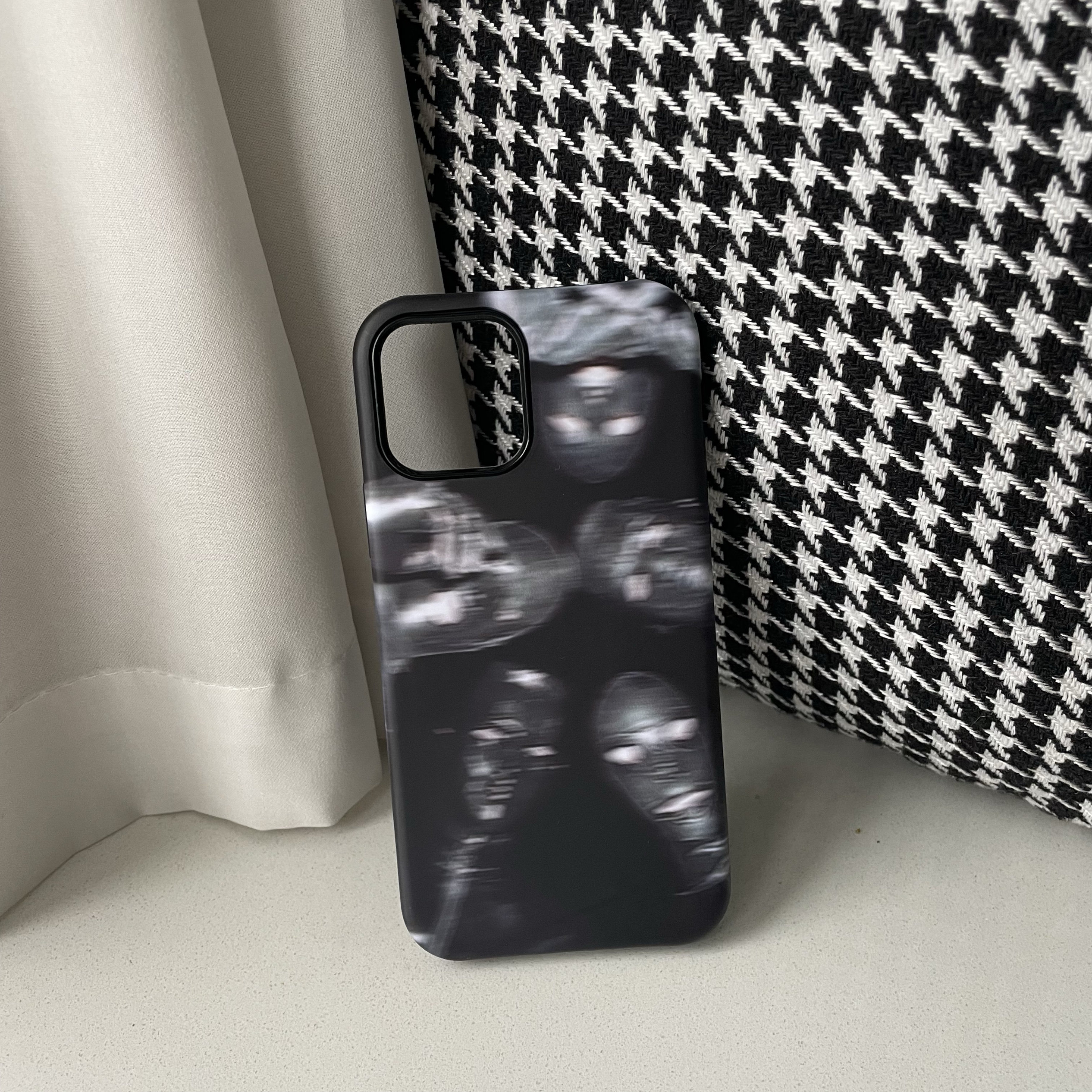 AlienTits性感劫匪暗黑恶搞欧美黑白复古设计艺术原创个性创意设计小众防摔适用苹果华为小米安卓定制手机壳,3C数码配件,手机保护套/壳,淘宝优惠券,粉丝福利购,淘宝优惠卷