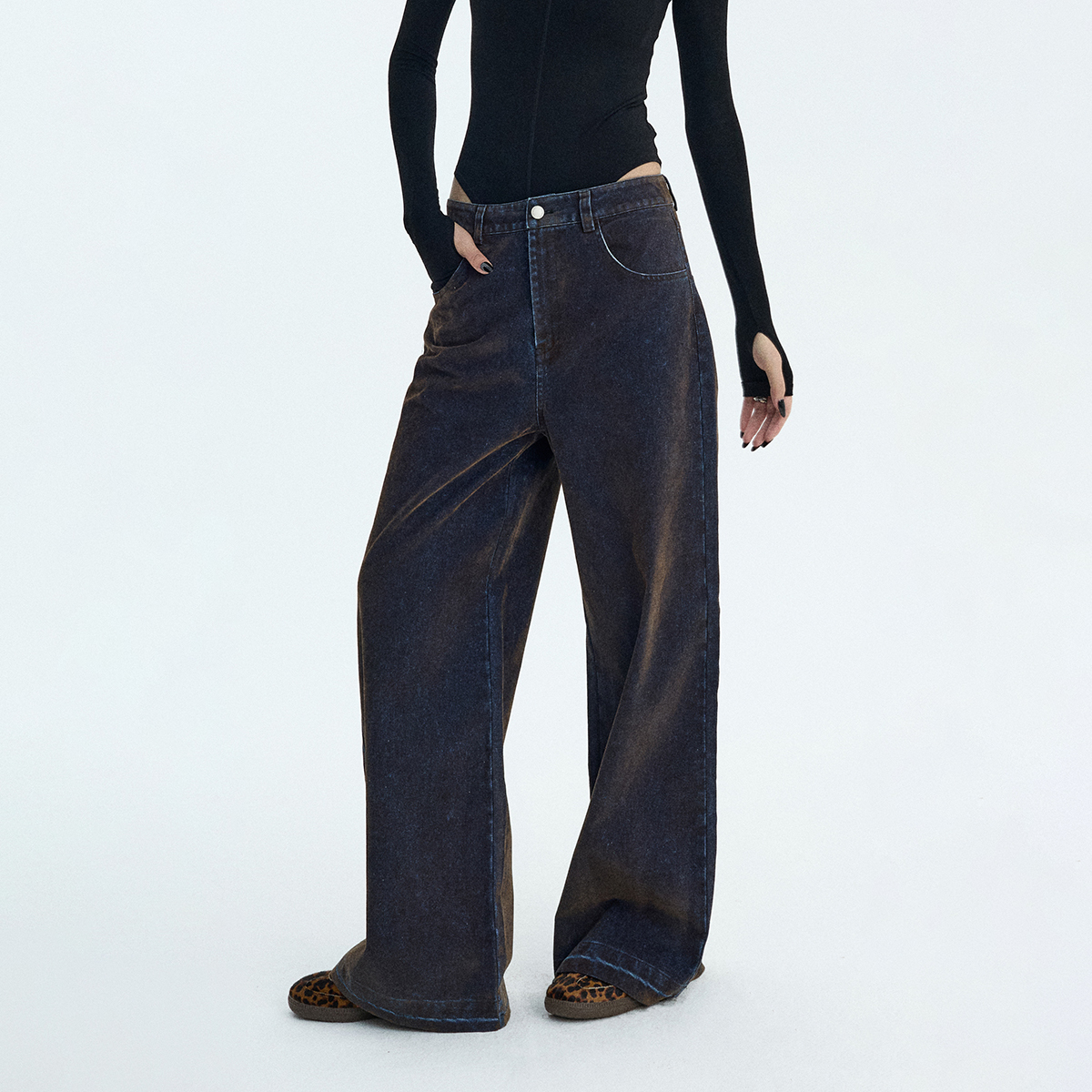 ourhour 复古做旧 铁锈蓝光泽感中低腰植绒牛仔裤 女冬设计感长裤