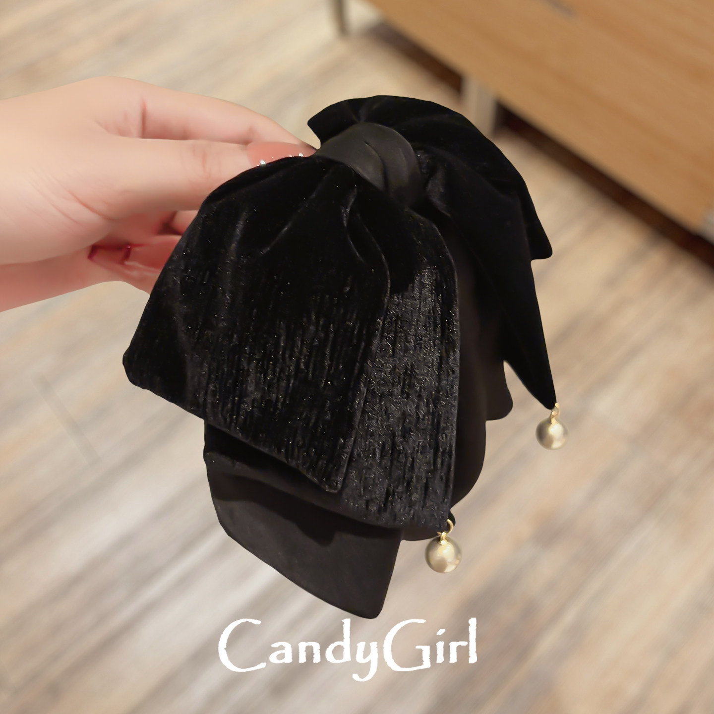 韩国丝绒蝴蝶结珍珠飘带抓夹女2025新款高级感马尾夹后脑勺鲨鱼夹