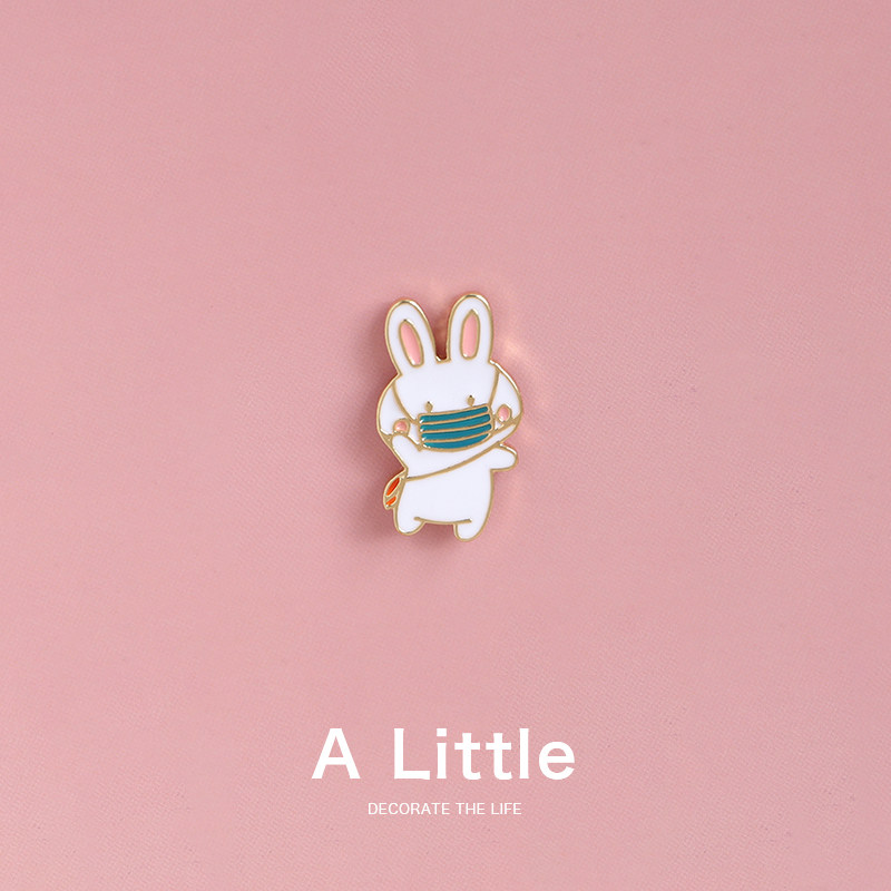 a little戴口罩小兔子胸针可爱日系金属徽章男女创意别针包包装饰