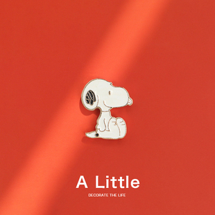 Little史努比情侣胸针可爱卡通金属徽章别针扣学生勋章包包装 饰